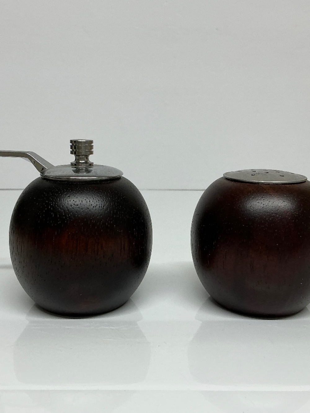 🔥 Wood Salt and Pepper Shaker Set